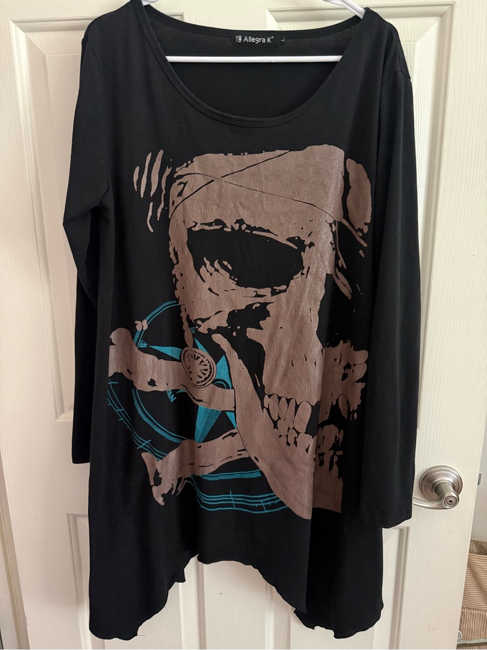 Allegra K Black Tunic with Brown Skull and Teal Accent